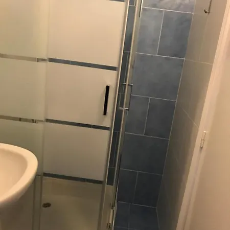 Bed & Breakfast Nn *