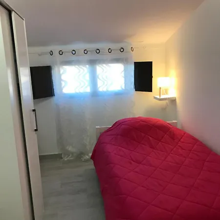 Nn Bed & Breakfast *